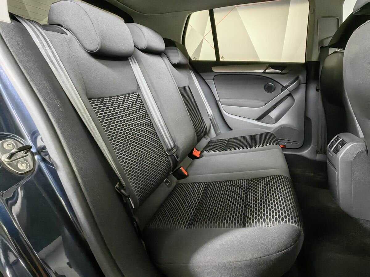 Б/У Фольксваген Гольф 2012 года. Фото: #11