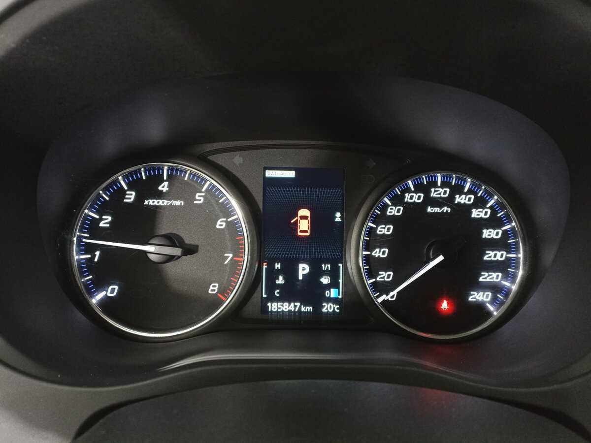 Б/У Митсубиши Оутлэндер 2014 года. Фото: #10