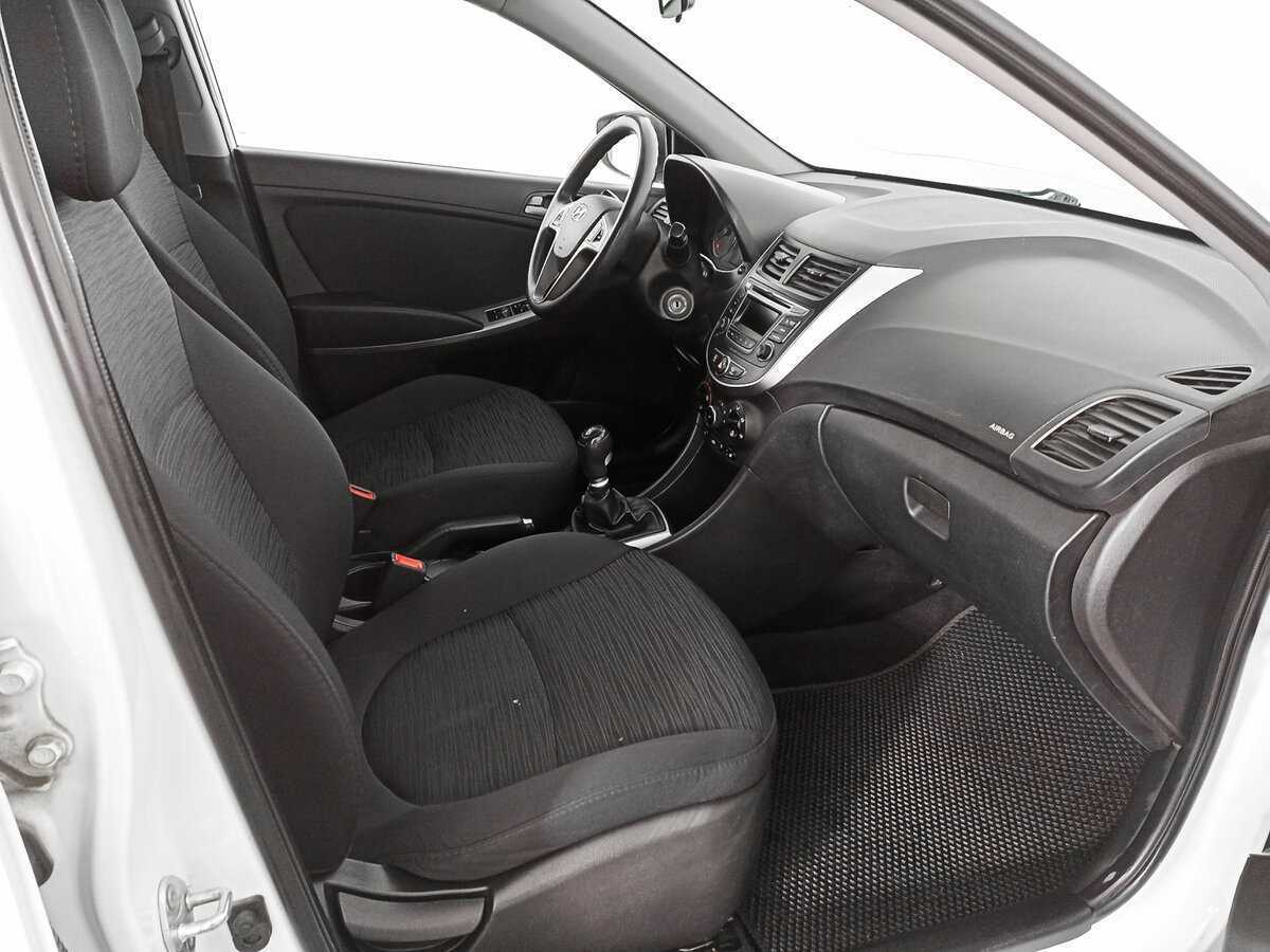 Б/У Хендай Солярис 2015 года. Фото: #8