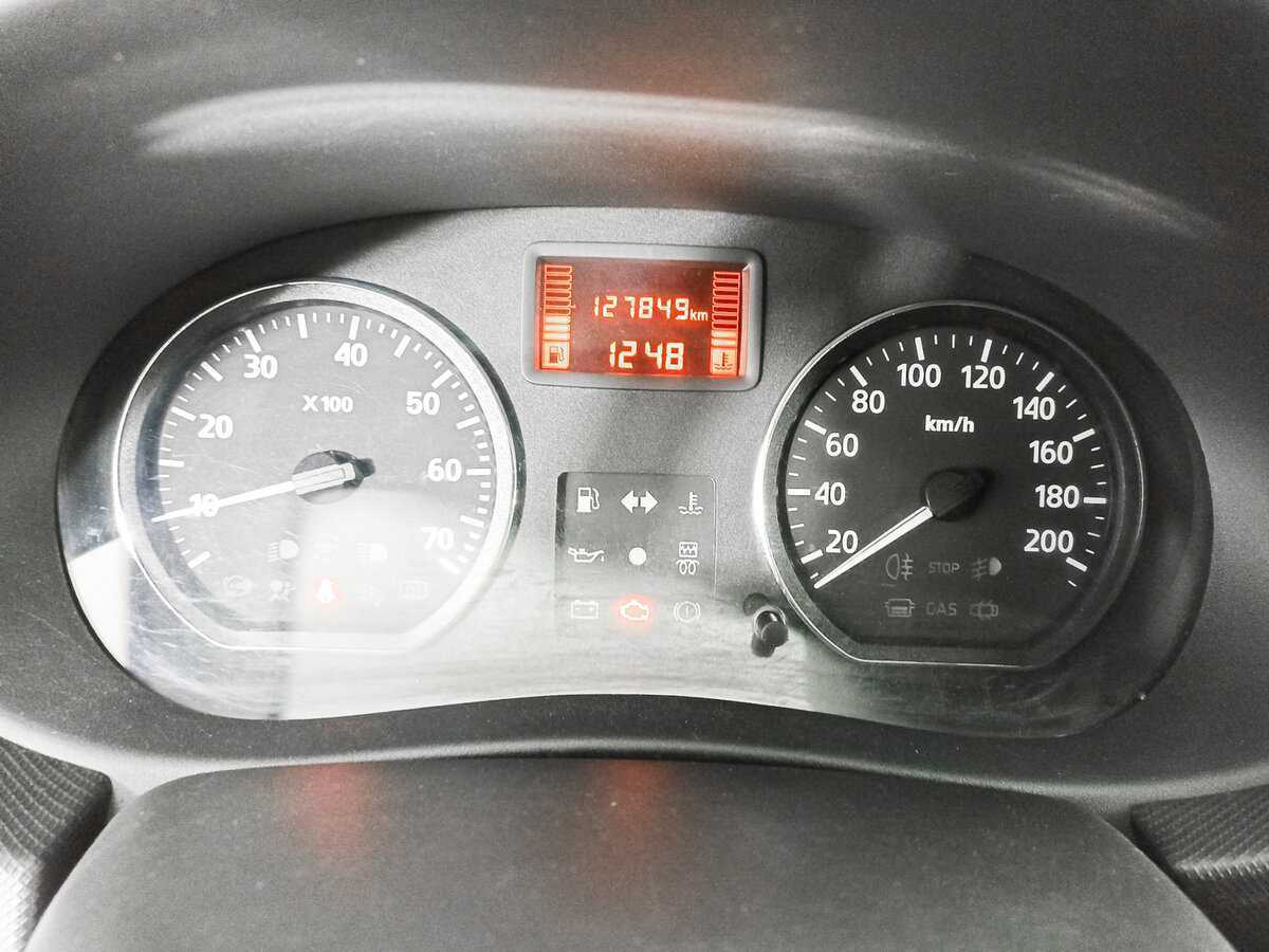 Б/У Рено Сандеро 2014 года. Фото: #10