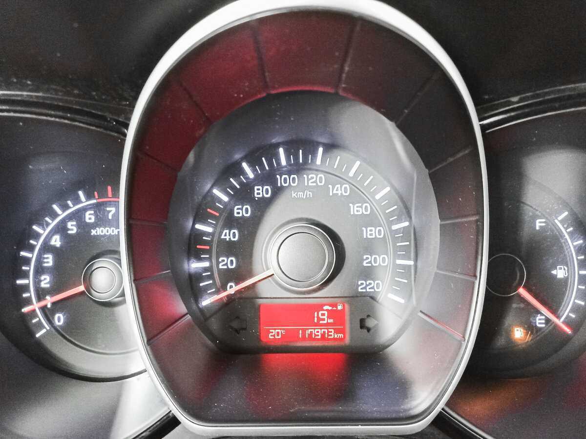 Б/У Киа Рио 2017 года. Фото: #10