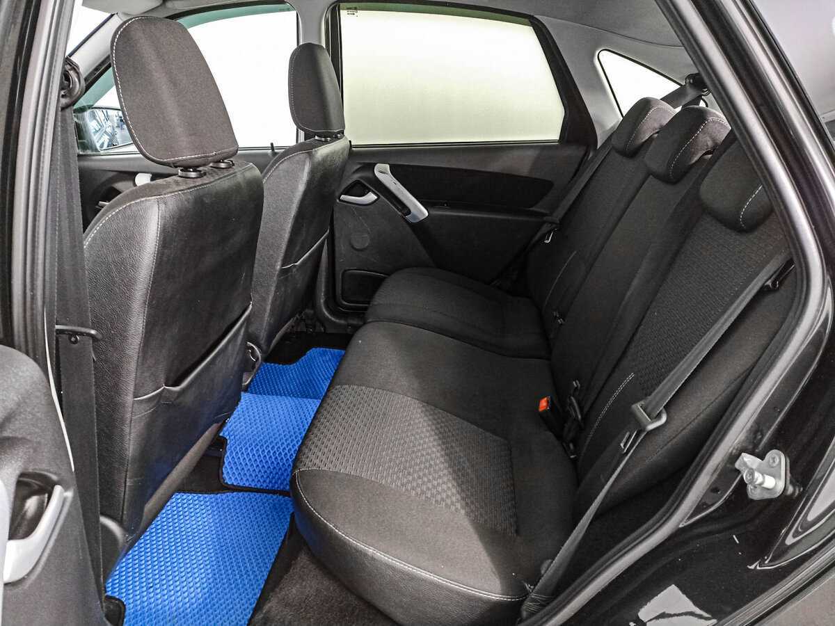 Б/У Лада (ВАЗ) Гранта 2015 года. Фото: #9