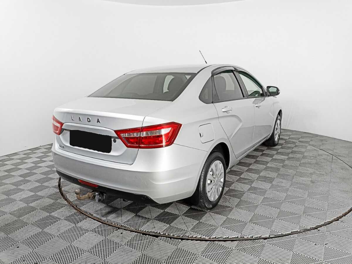 Б/У Лада (ВАЗ) Веста 2017 года. Фото: #4