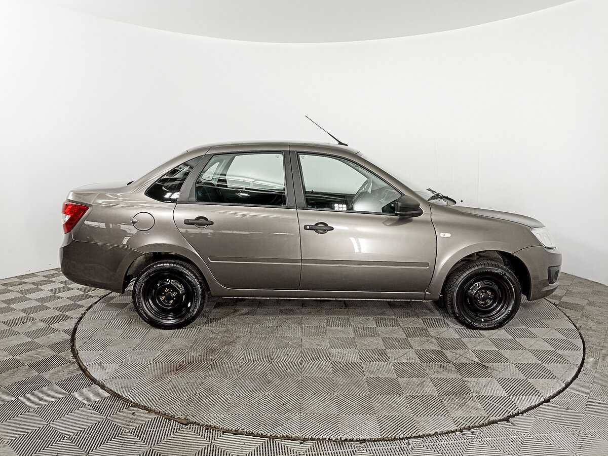 Б/У Лада (ВАЗ) Гранта 2018 года. Фото: #3