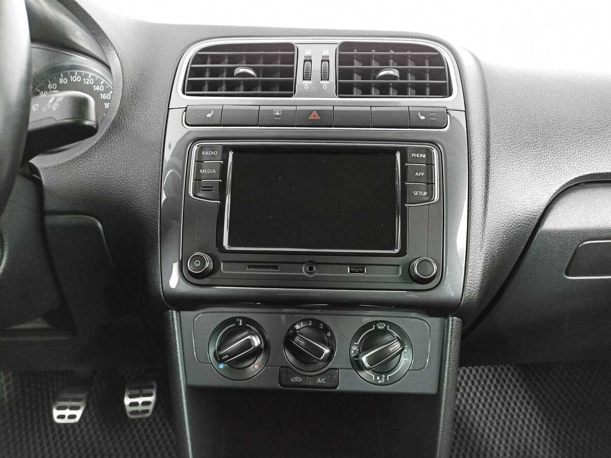 Б/У Фольксваген Поло 2018 года. Фото: #12