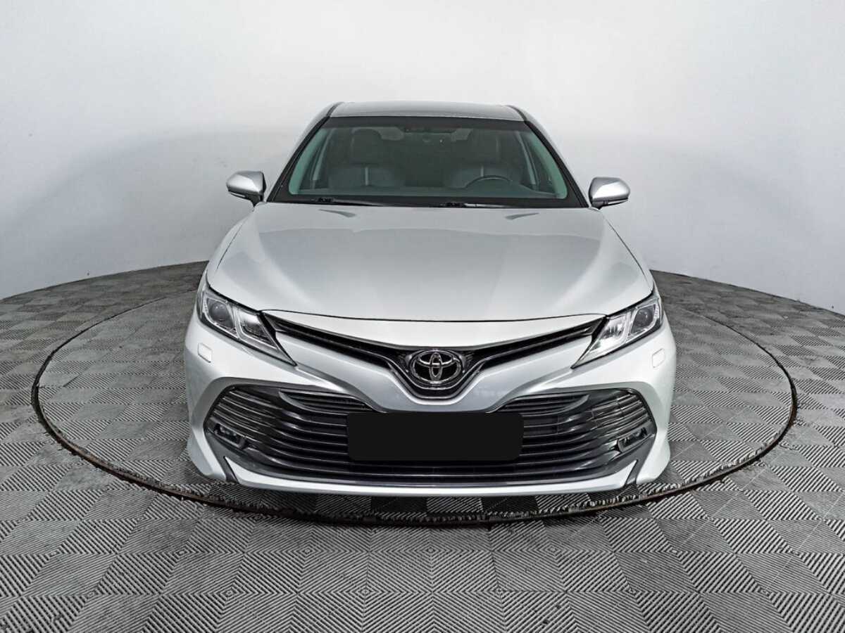 Toyota Camry 2019 года с пробегом. Фото: #1