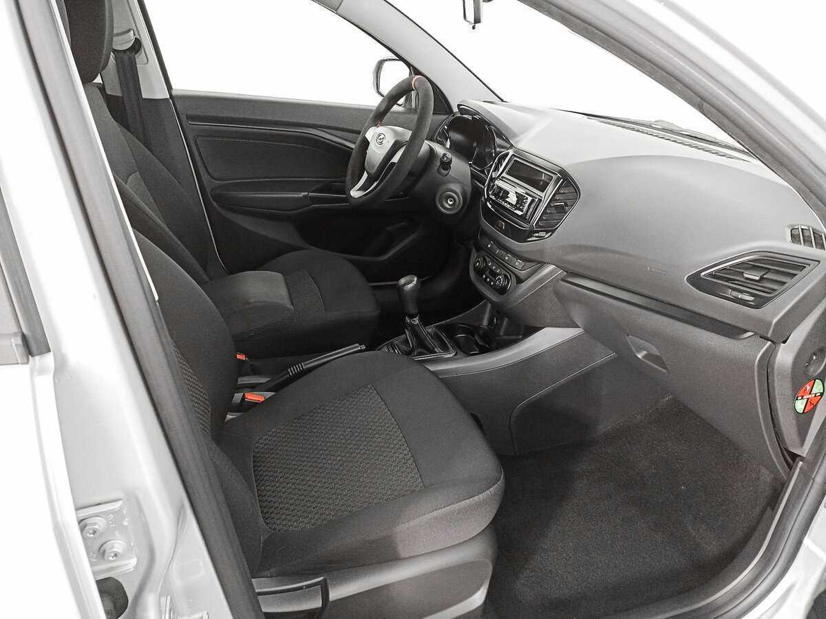 Б/У Лада (ВАЗ) Веста 2018 года. Фото: #8