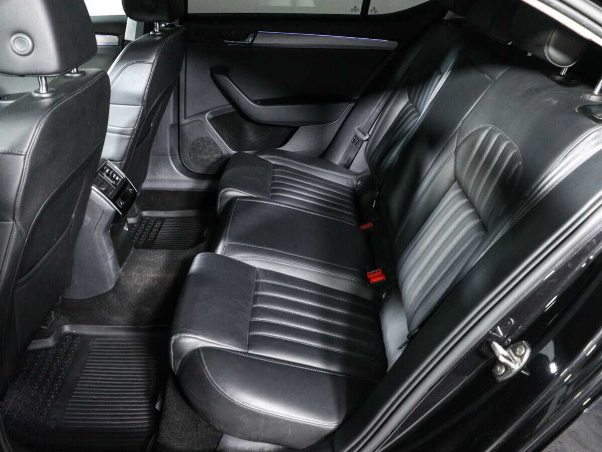 Skoda Superb 2019 года с пробегом. Фото: #9