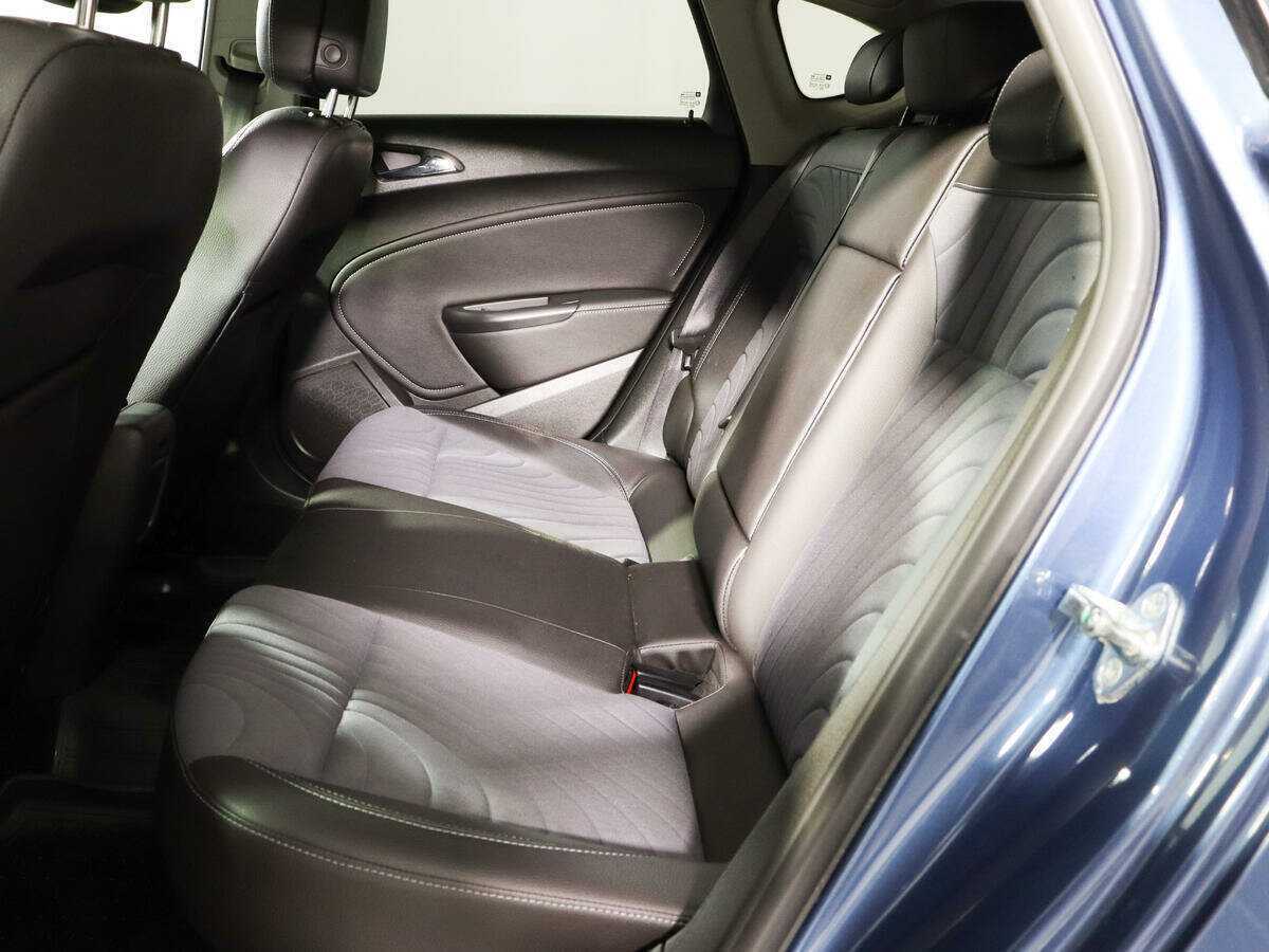 Б/У Опель Астра 2014 года. Фото: #7