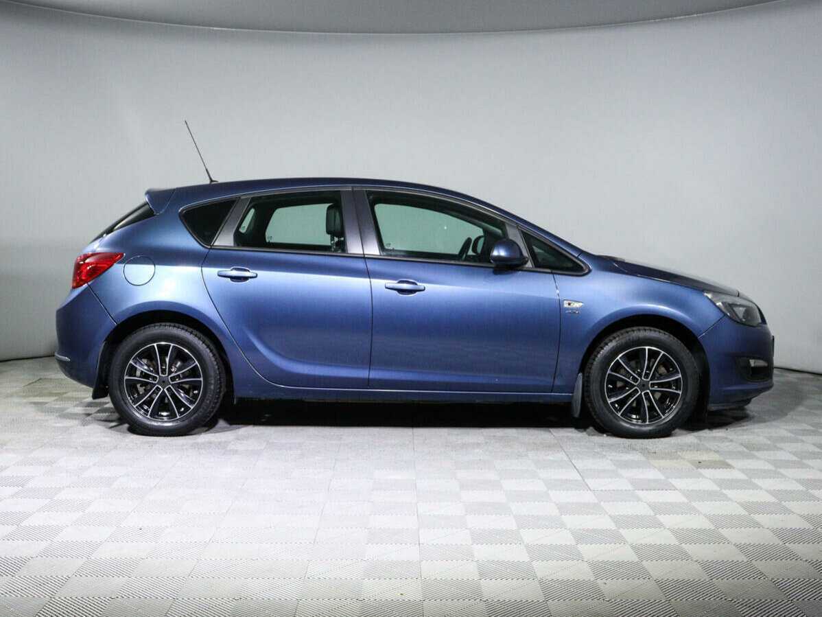 Б/У Опель Астра 2014 года. Фото: #3