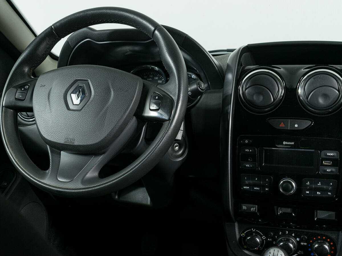 Б/У Рено Дастер 2017 года. Фото: #11