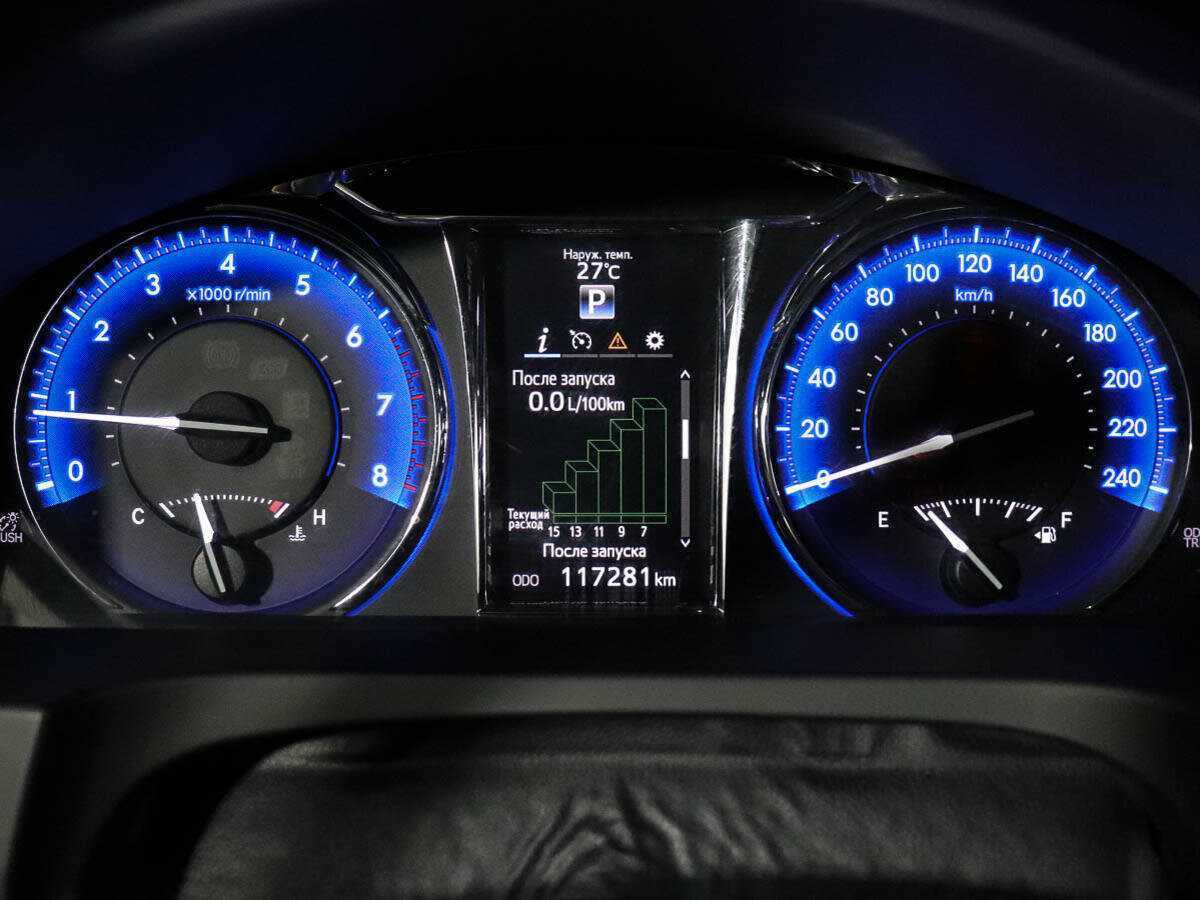 Toyota Camry 2017 года с пробегом. Фото: #11