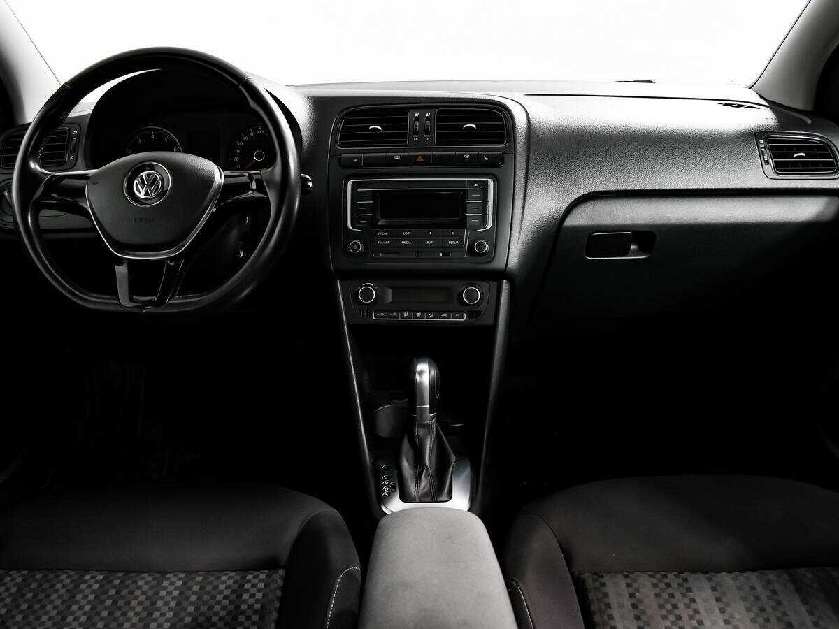 Б/У Фольксваген Поло 2018 года. Фото: #10