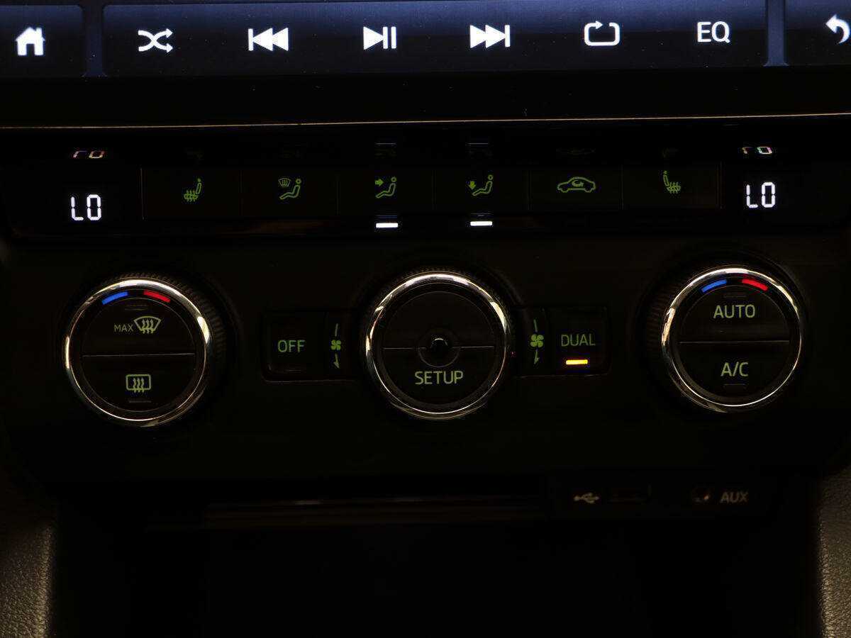 Б/У Шкода Октавия 2013 года. Фото: #17