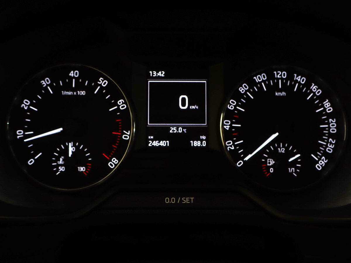 Б/У Шкода Октавия 2013 года. Фото: #19