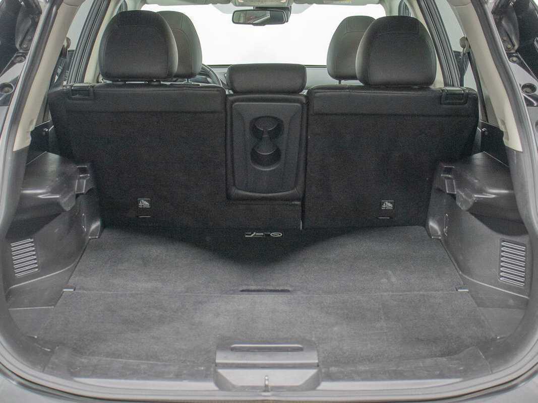 Б/У Ниссан Икс-Трейл 2016 года. Фото: #21