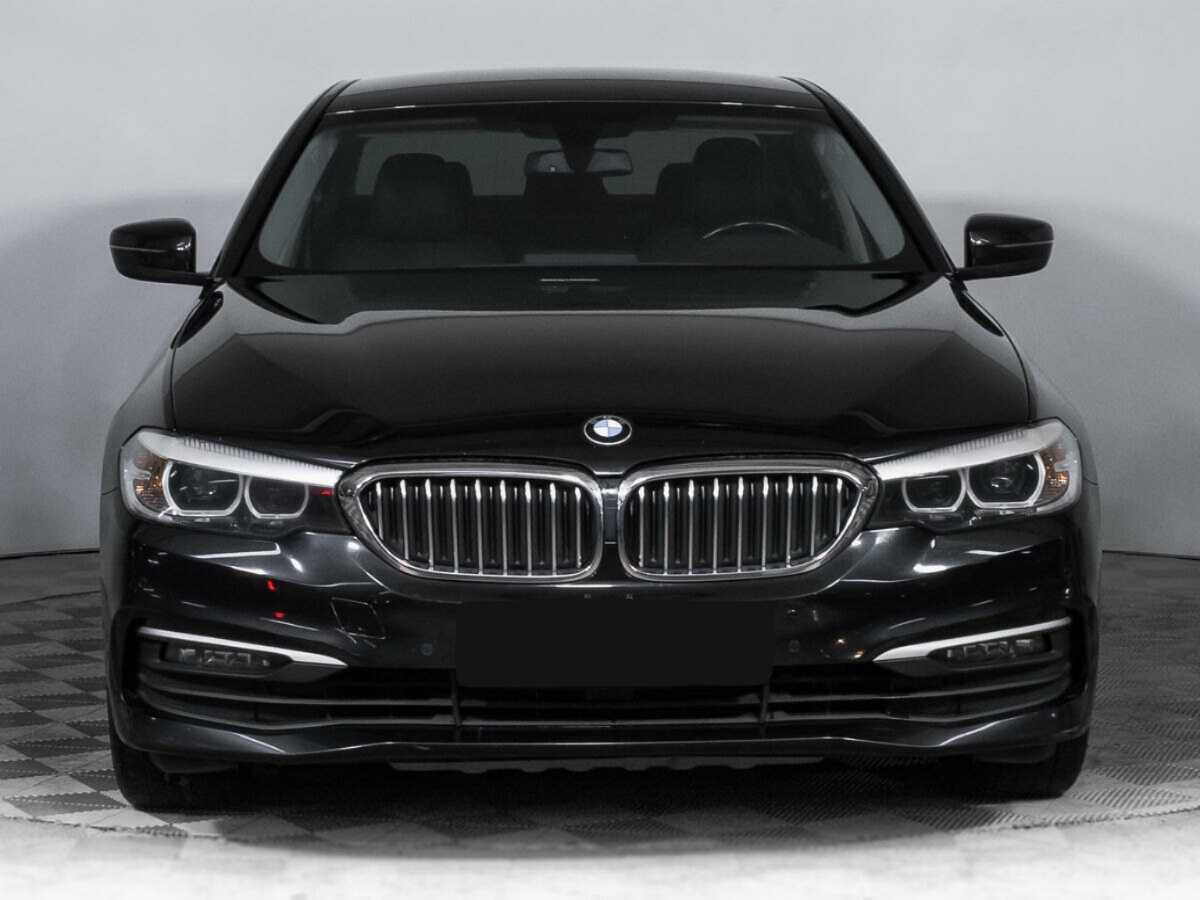 BMW 5 серии 2018 года с пробегом. Фото: #1