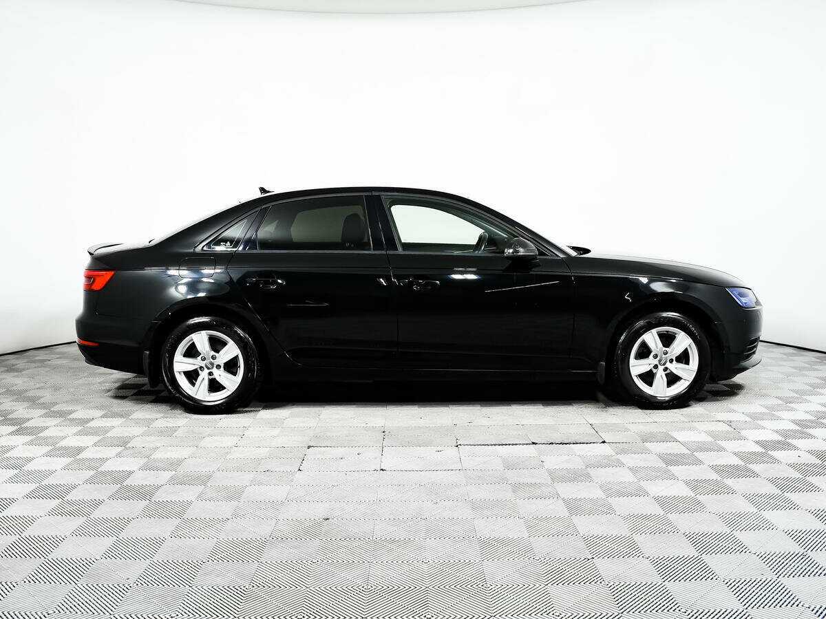 Audi A4 2017 года с пробегом. Фото: #3