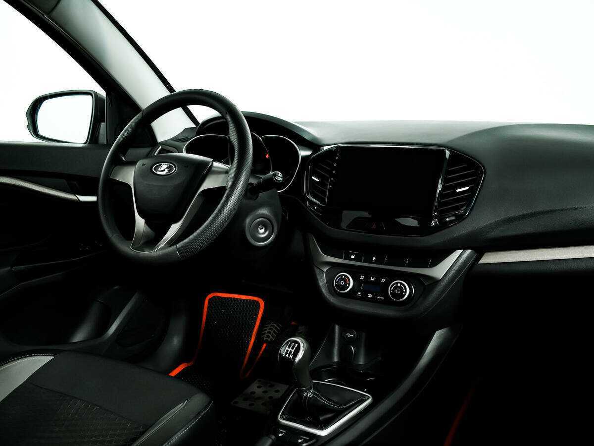 Б/У Лада (ВАЗ) Веста 2017 года. Фото: #8