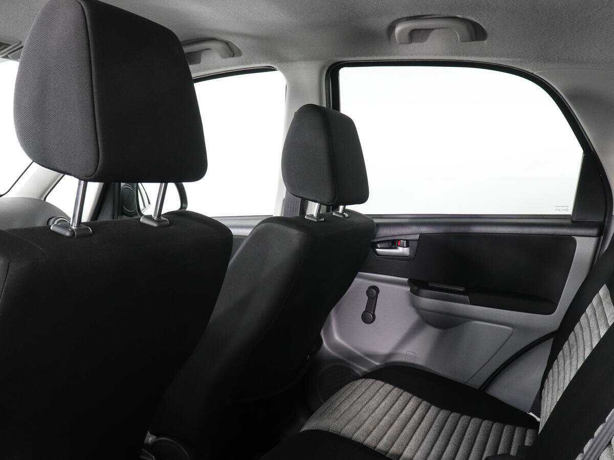 Б/У Сузуки С-Икс4 2014 года. Фото: #11