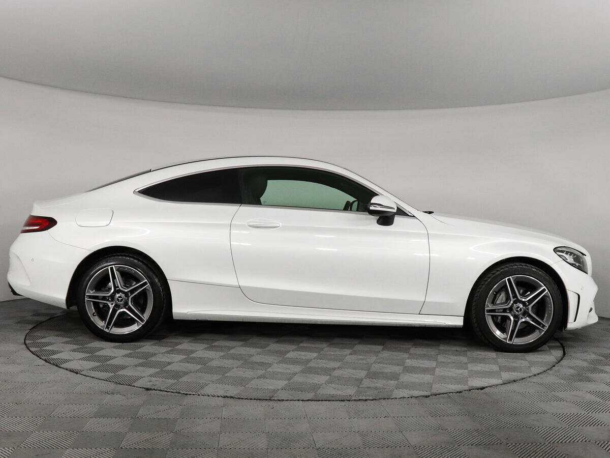 Mercedes-Benz C-Класс 2018 года с пробегом. Фото: #3