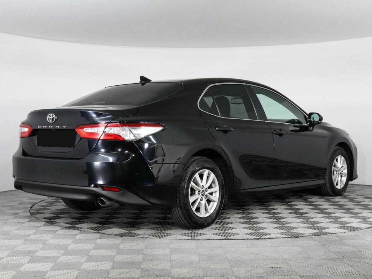 Toyota Camry 2019 года с пробегом. Фото: #4