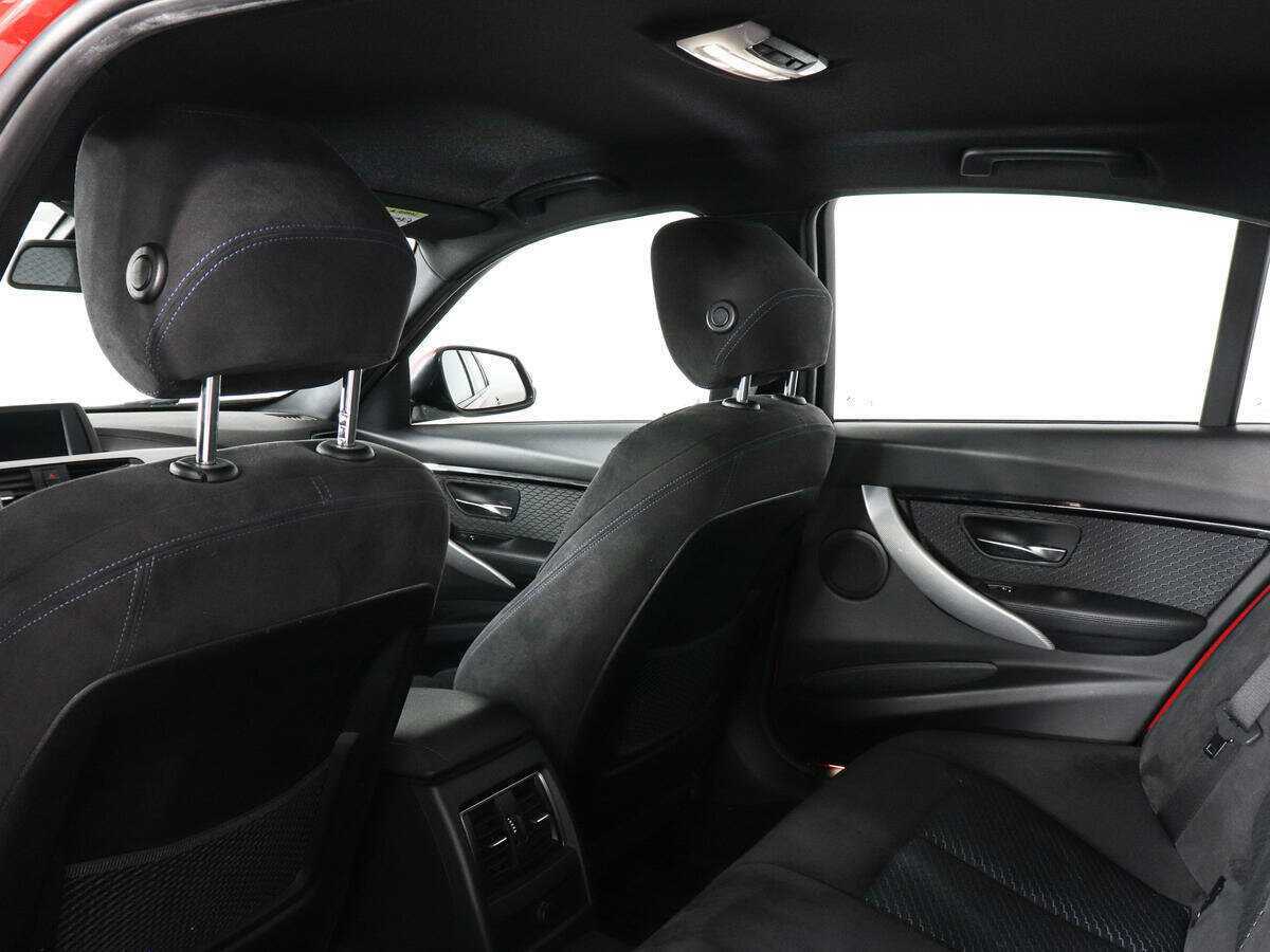 BMW 3 серии 2018 года с пробегом. Фото: #13