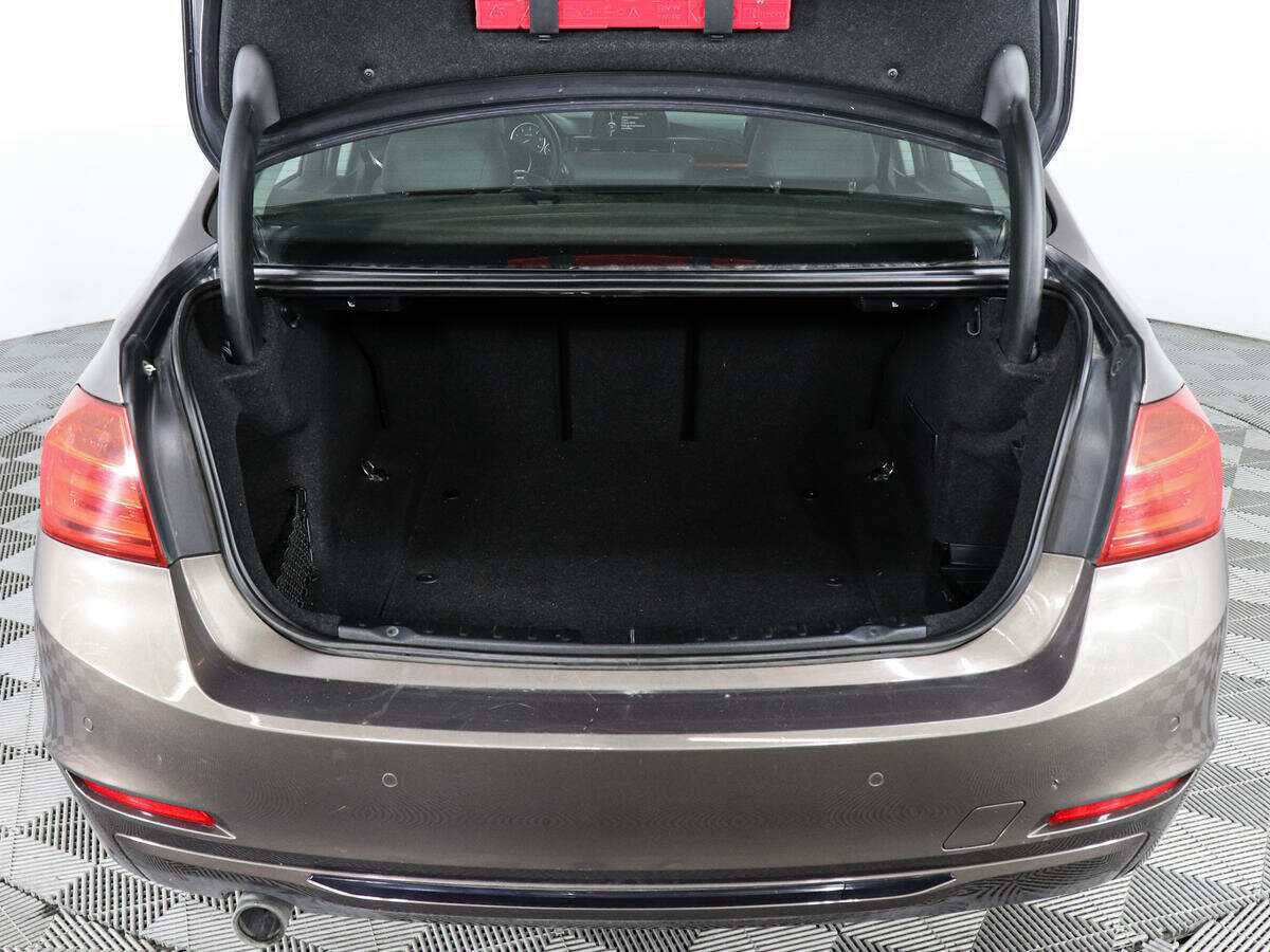 BMW 3 серии 2013 года с пробегом. Фото: #8