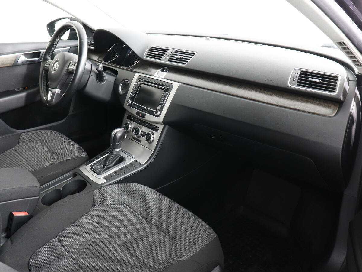 Б/У Фольксваген Пассат 2014 года. Фото: #9