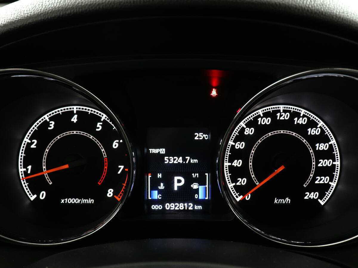 Б/У Митсубиши АС-Икс 2013 года. Фото: #10