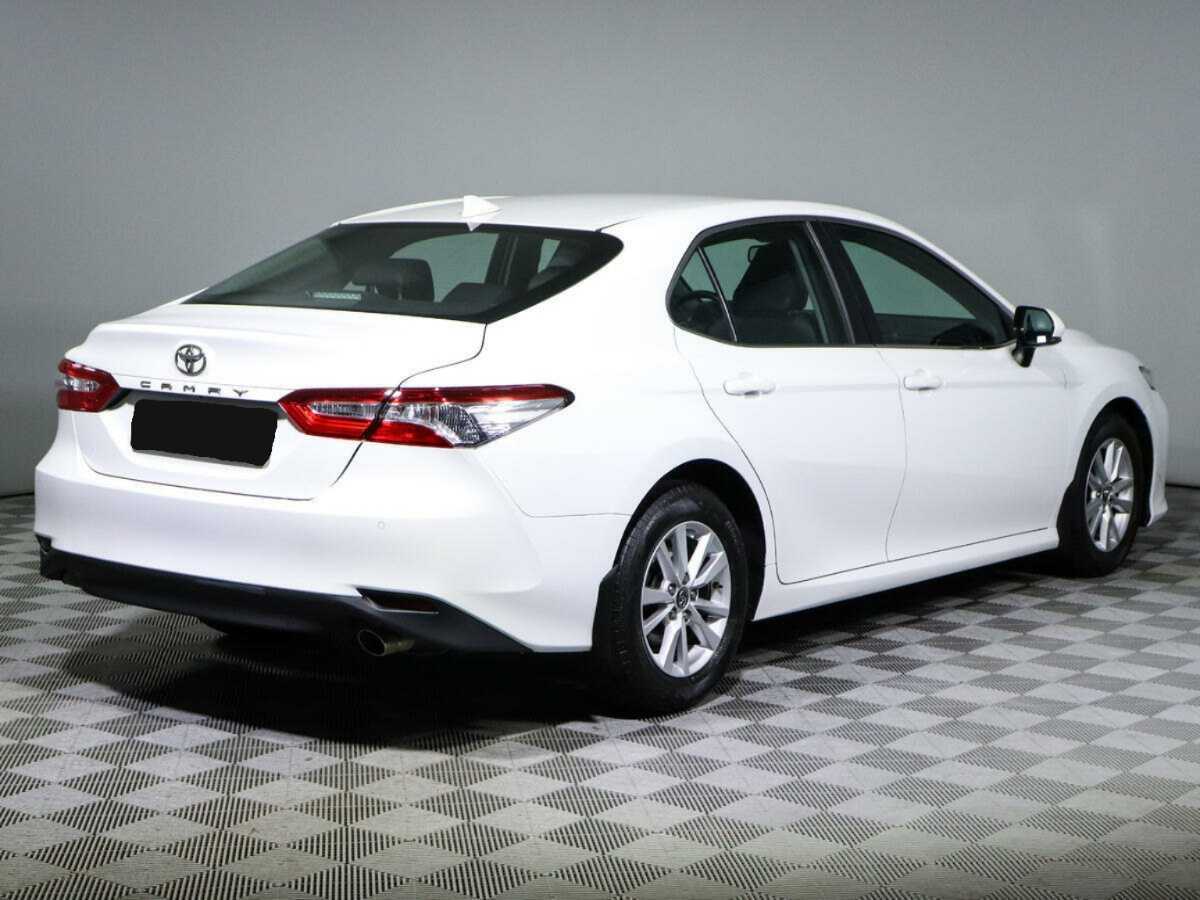 Toyota Camry 2018 года с пробегом. Фото: #4