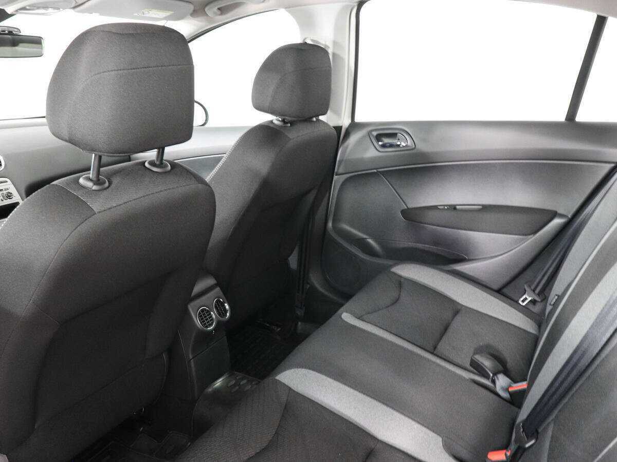 Б/У Пежо 408 2016 года. Фото: #11