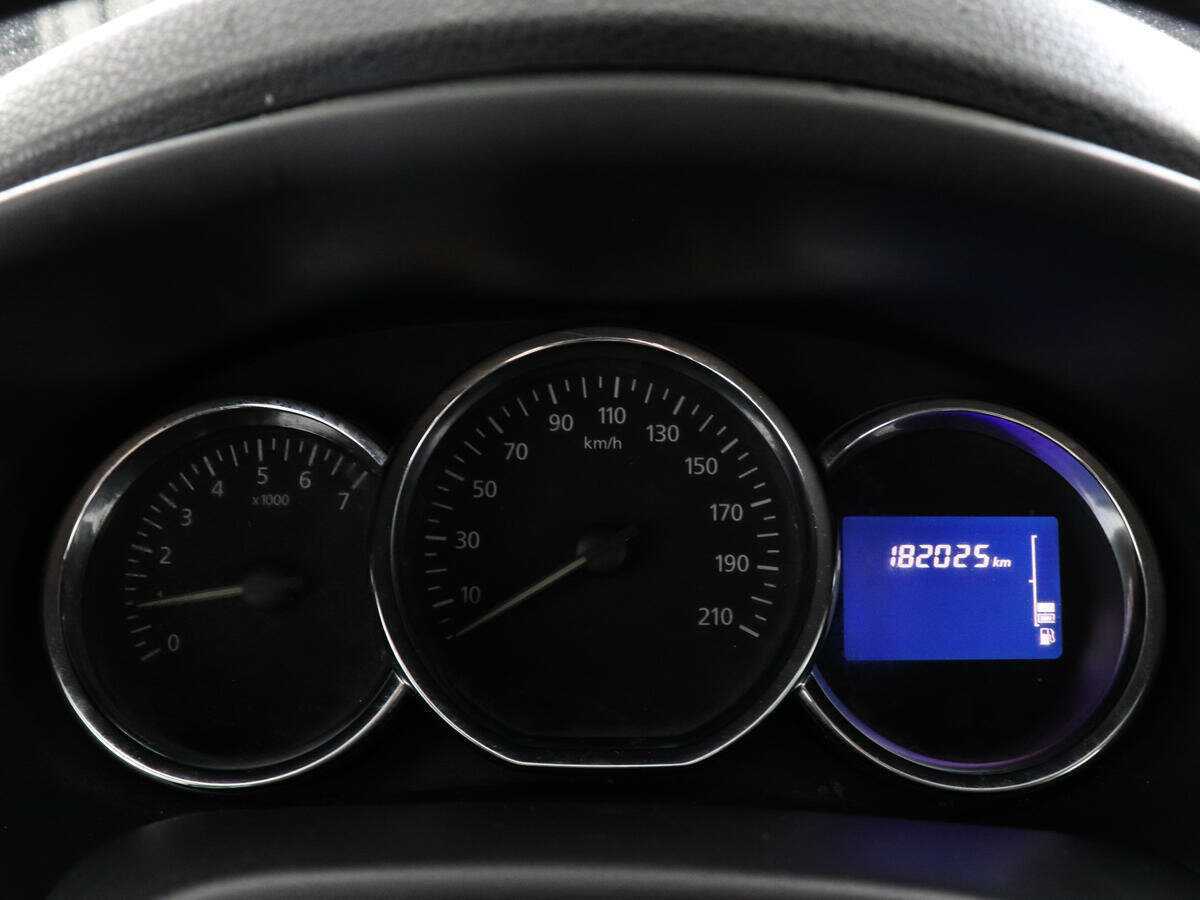 Б/У Рено Сандеро 2014 года. Фото: #10