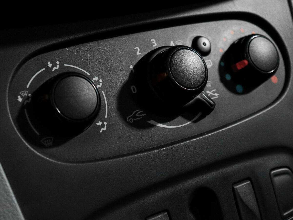 Б/У Рено Логан 2014 года. Фото: #14