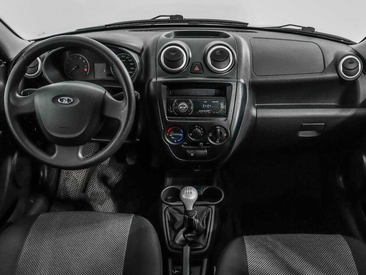 Б/У Лада (ВАЗ) Гранта 2015 года. Фото: #11