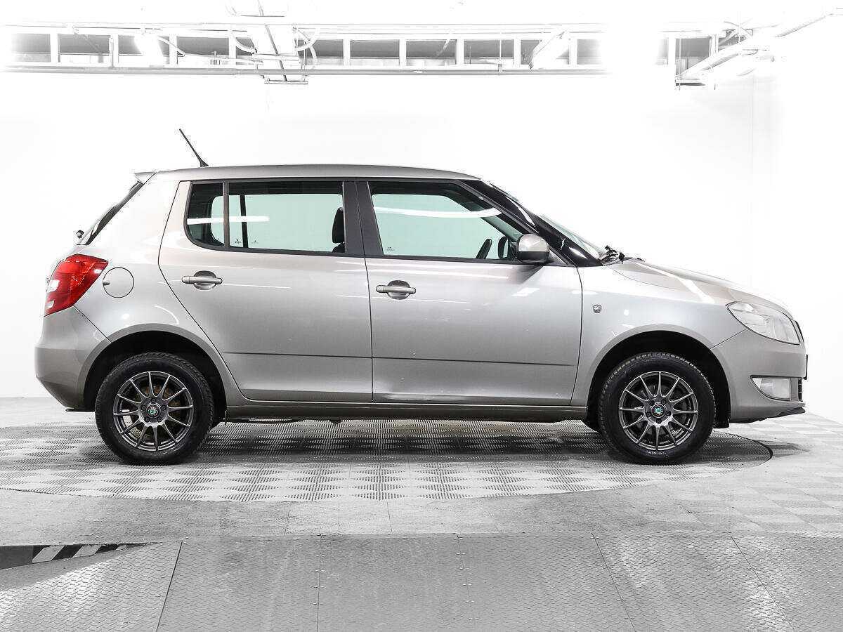 Б/У Шкода Фабия 2012 года. Фото: #3