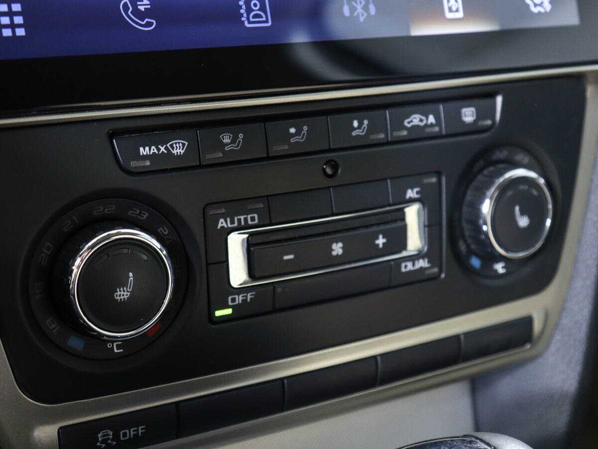 Б/У Шкода Октавия 2012 года. Фото: #17