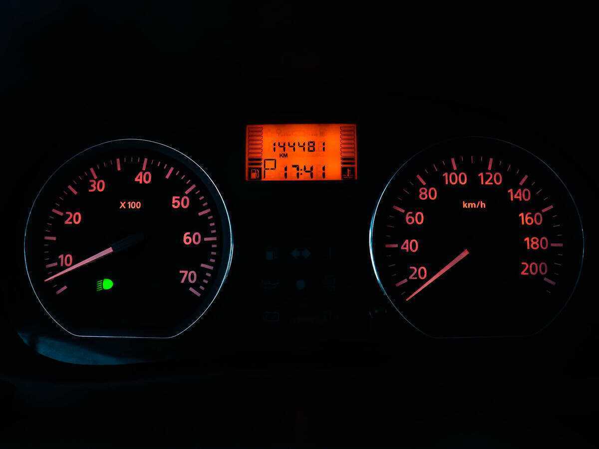 Б/У Ниссан Альмера 2014 года. Фото: #5