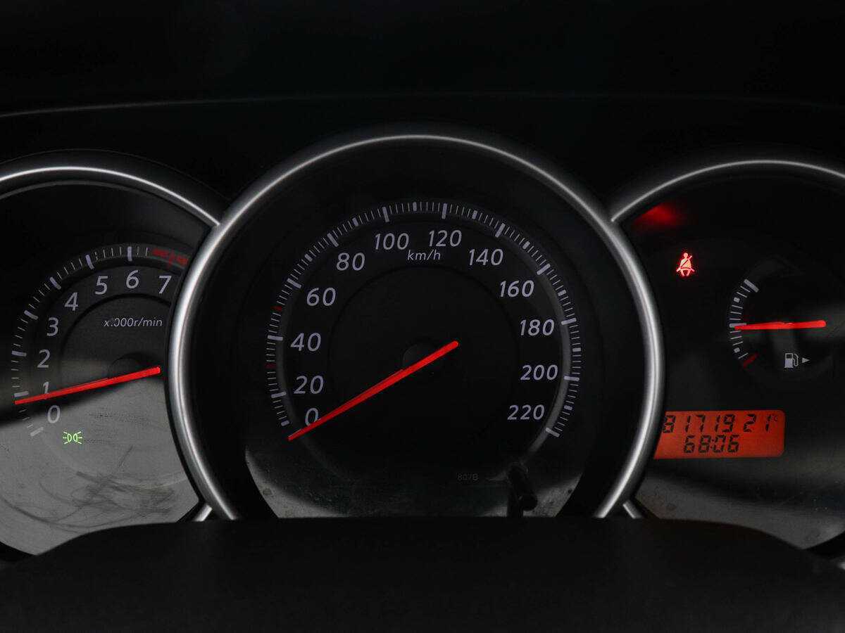 Б/У Ниссан Тиида 2013 года. Фото: #10