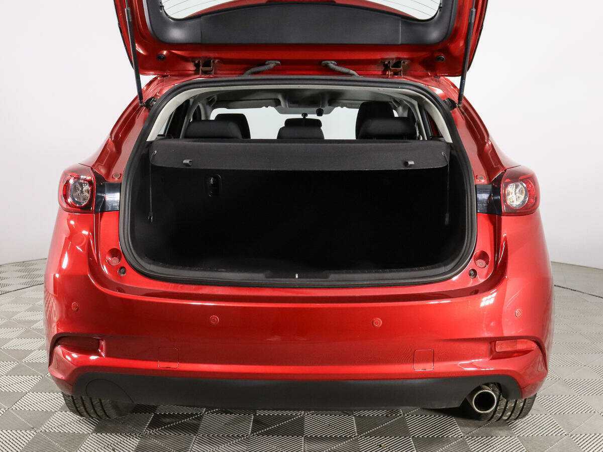 Б/У Мазда 3 2016 года. Фото: #18