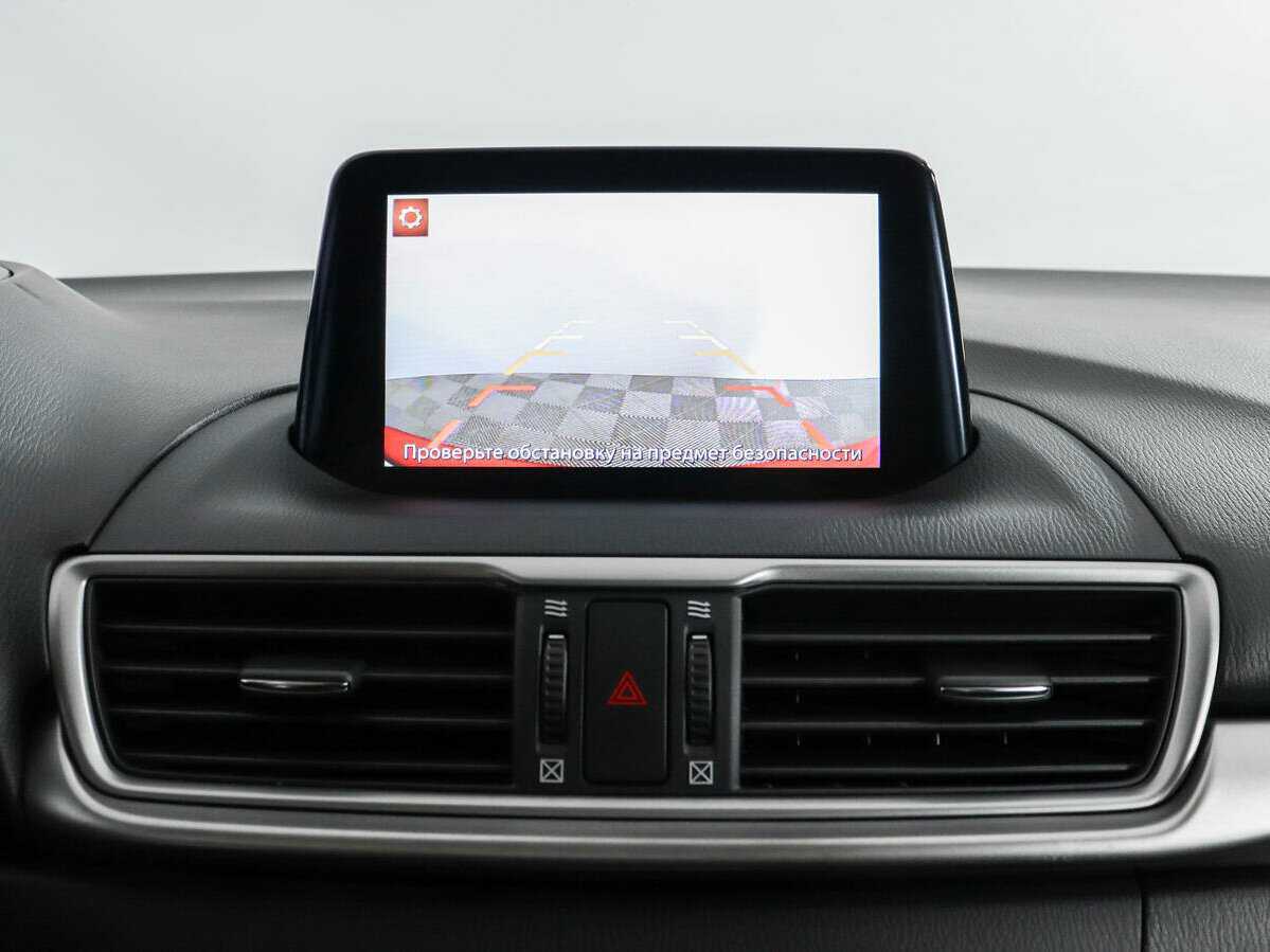 Б/У Мазда 3 2016 года. Фото: #20