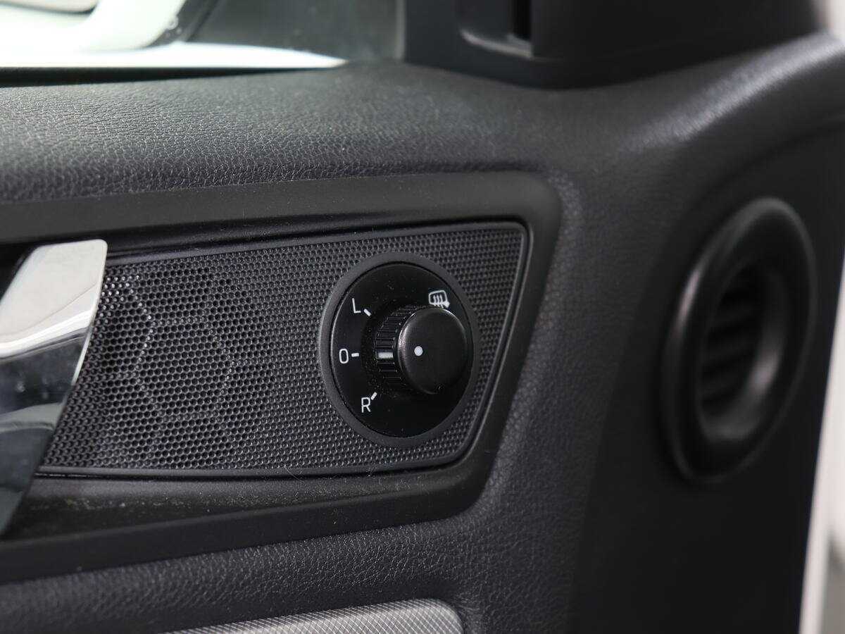 Б/У Шкода Октавия 2013 года. Фото: #13