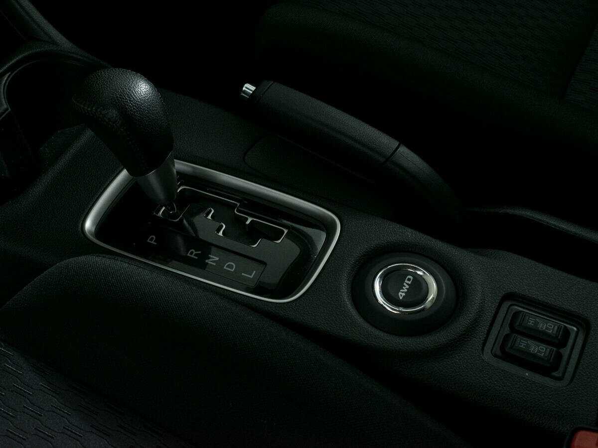 Б/У Митсубиши Оутлэндер 2012 года. Фото: #15