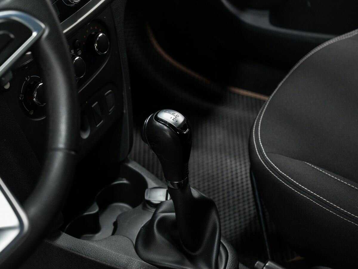 Б/У Рено Логан 2021 года. Фото: #16