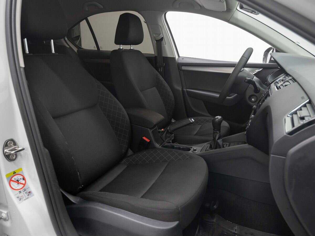 Б/У Шкода Октавия 2019 года. Фото: #11