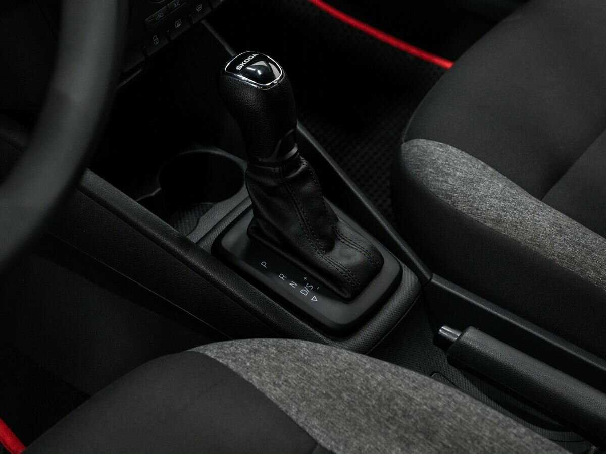 Б/У Шкода Рапид 2021 года. Фото: #17