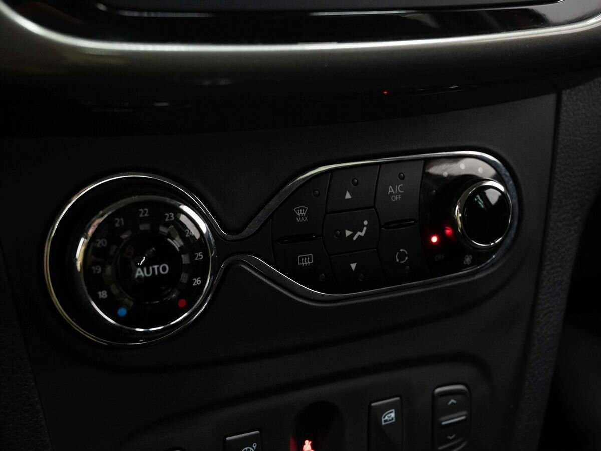 Б/У Рено Сандеро 2017 года. Фото: #18