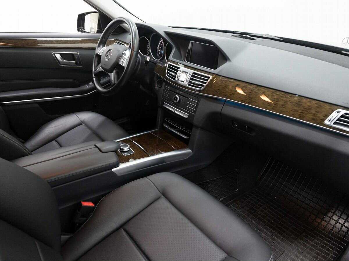 Mercedes-Benz E-Класс 2015 года с пробегом. Фото: #12