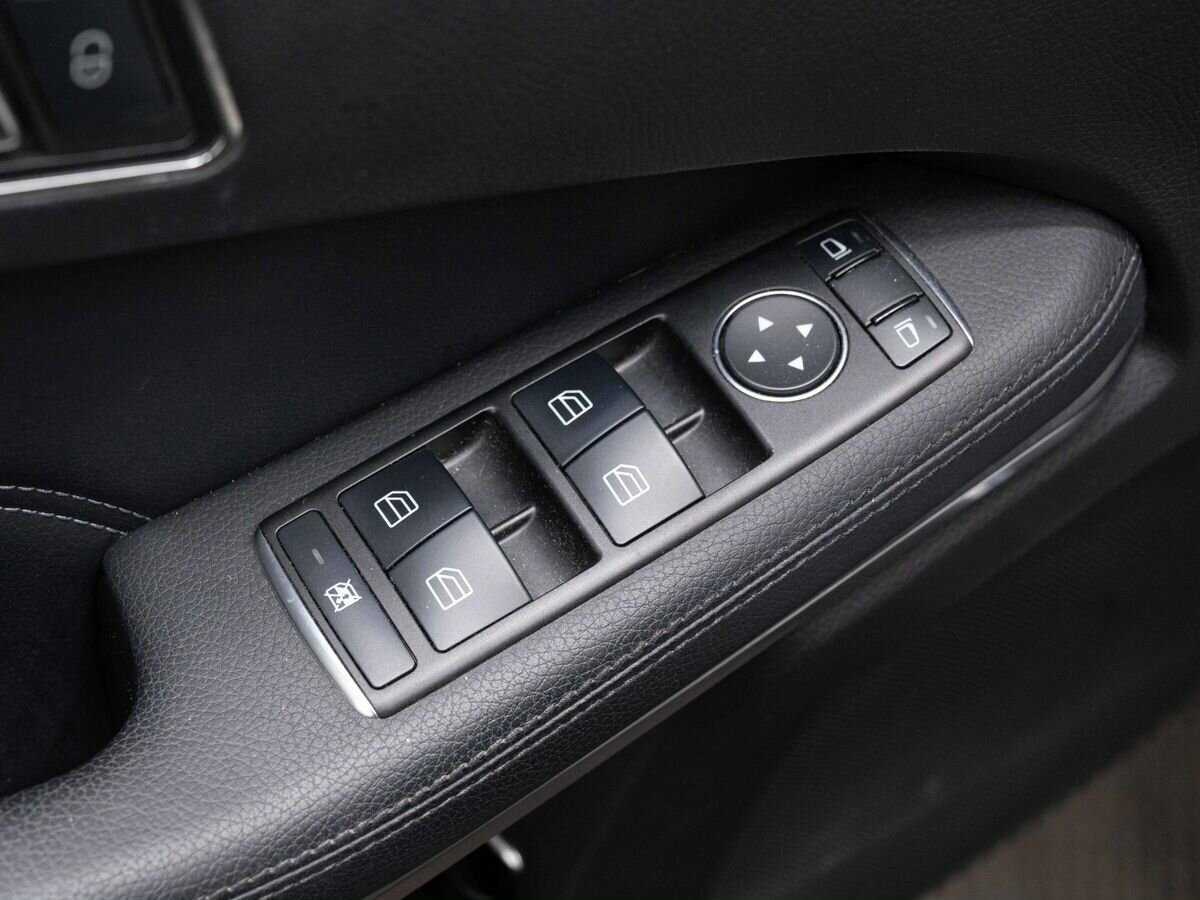 Mercedes-Benz E-Класс 2015 года с пробегом. Фото: #19