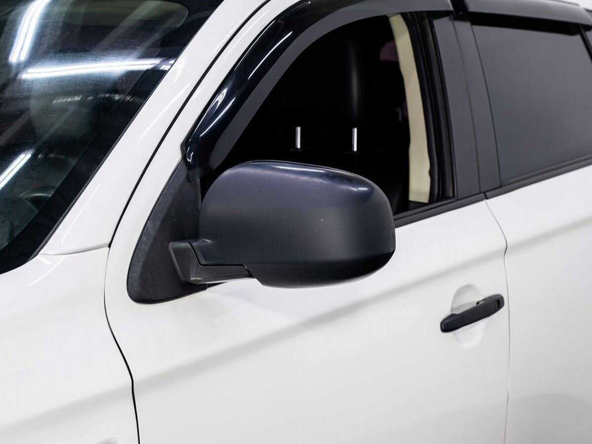 Б/У Митсубиши Оутлэндер 2018 года. Фото: #7